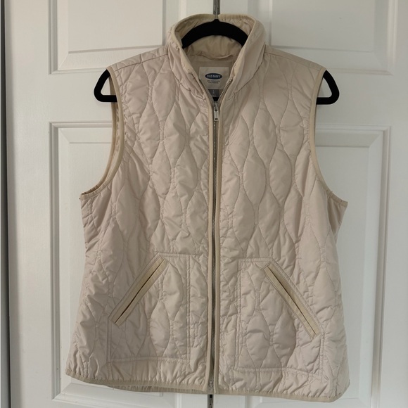 Old Navy Jackets & Blazers - Old Navy Beige Quilted Vest